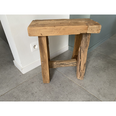Houten krukje 